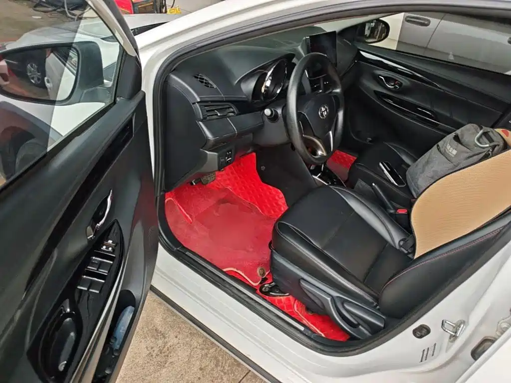 Toyota Yaris L — миниатюра 16