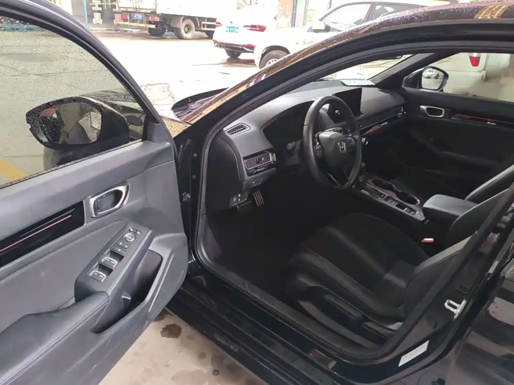 Honda Civic — миниатюра 16