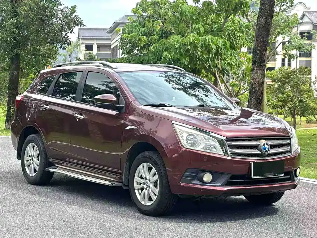 Venucia T70 2.0L CVT Wise Travel Edition, фото 3