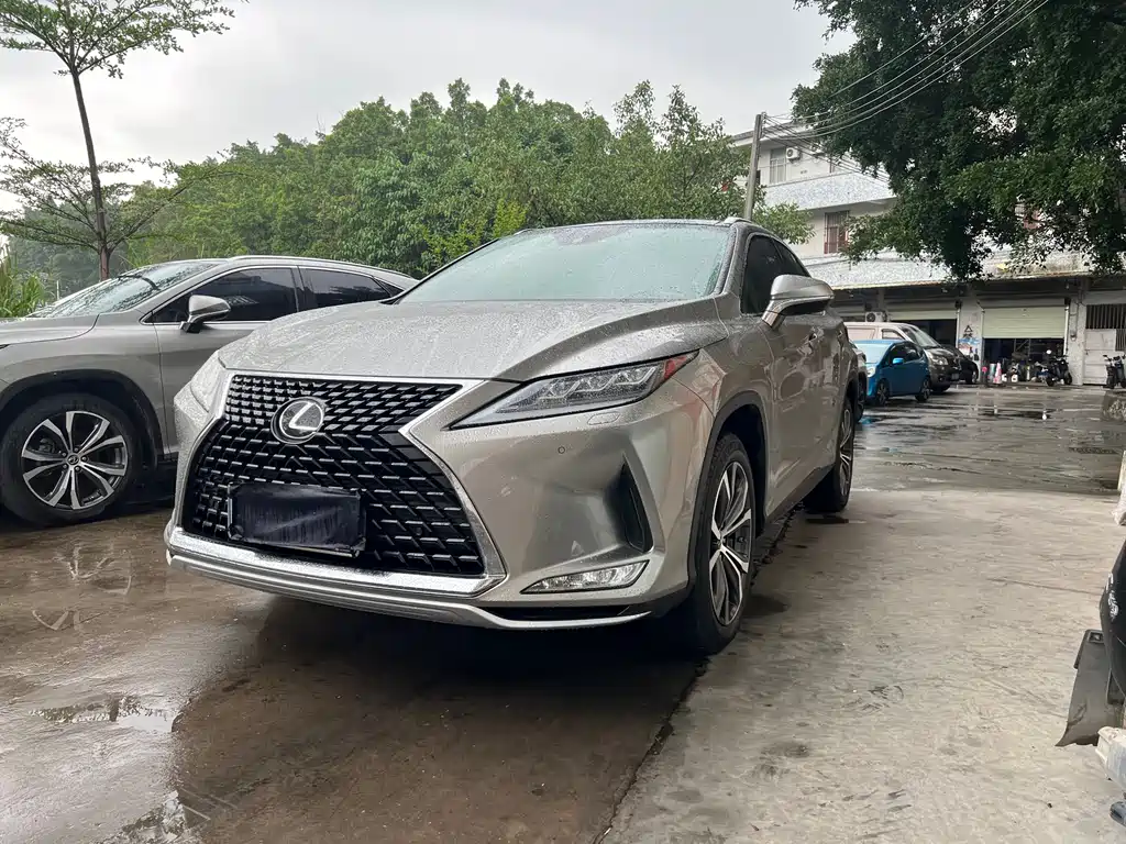 Lexus RX 2020