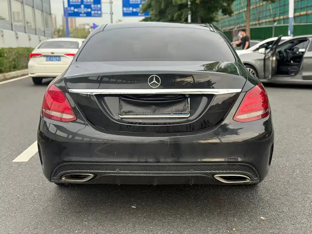 Mercedes-Benz C-Class — миниатюра 6