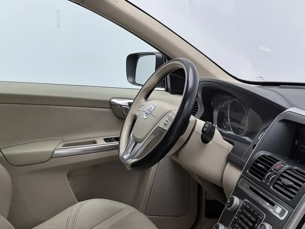 Volvo XC60 — миниатюра 22