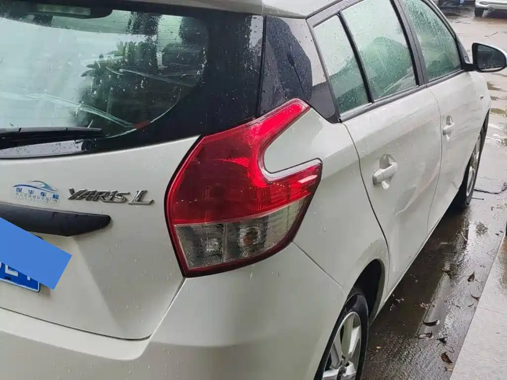 Toyota Yaris L — миниатюра 6