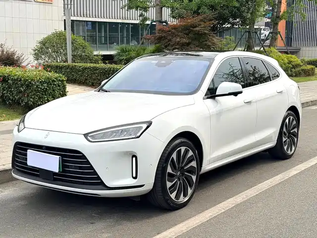 AITO M5