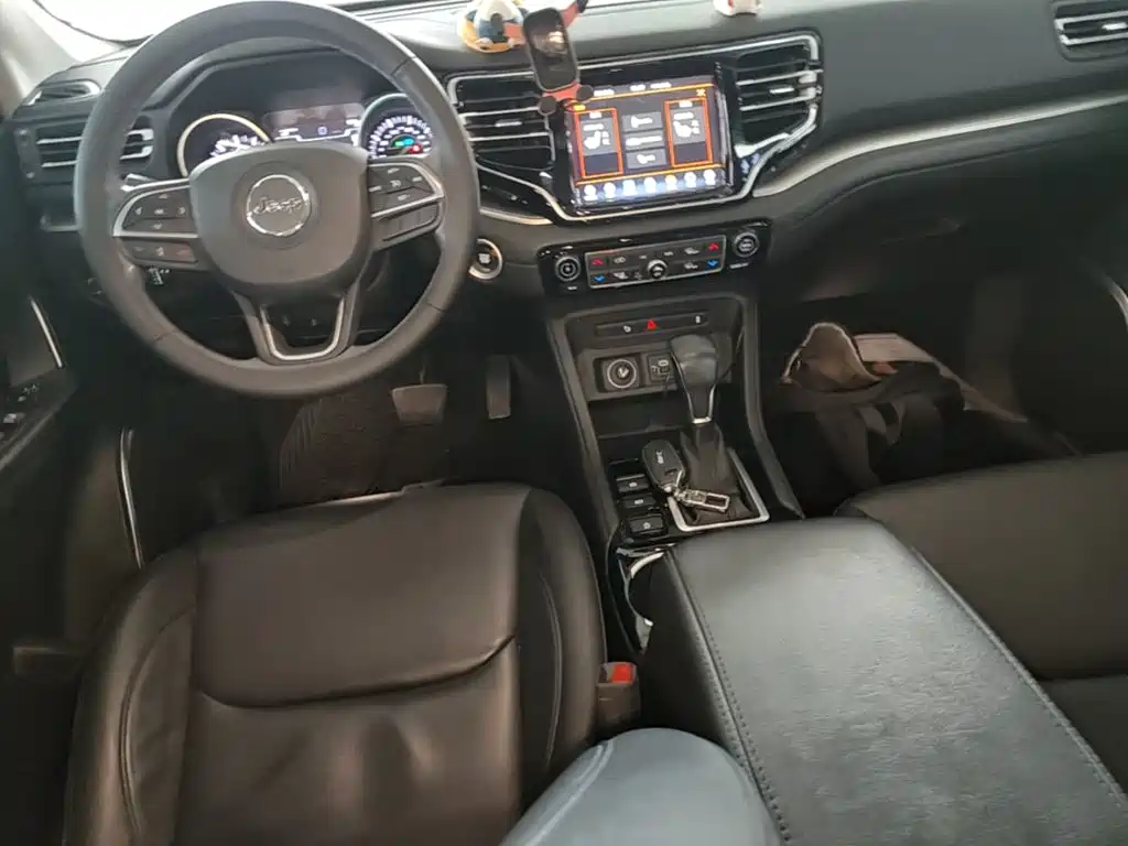 Jeep Grand Commander — миниатюра 10