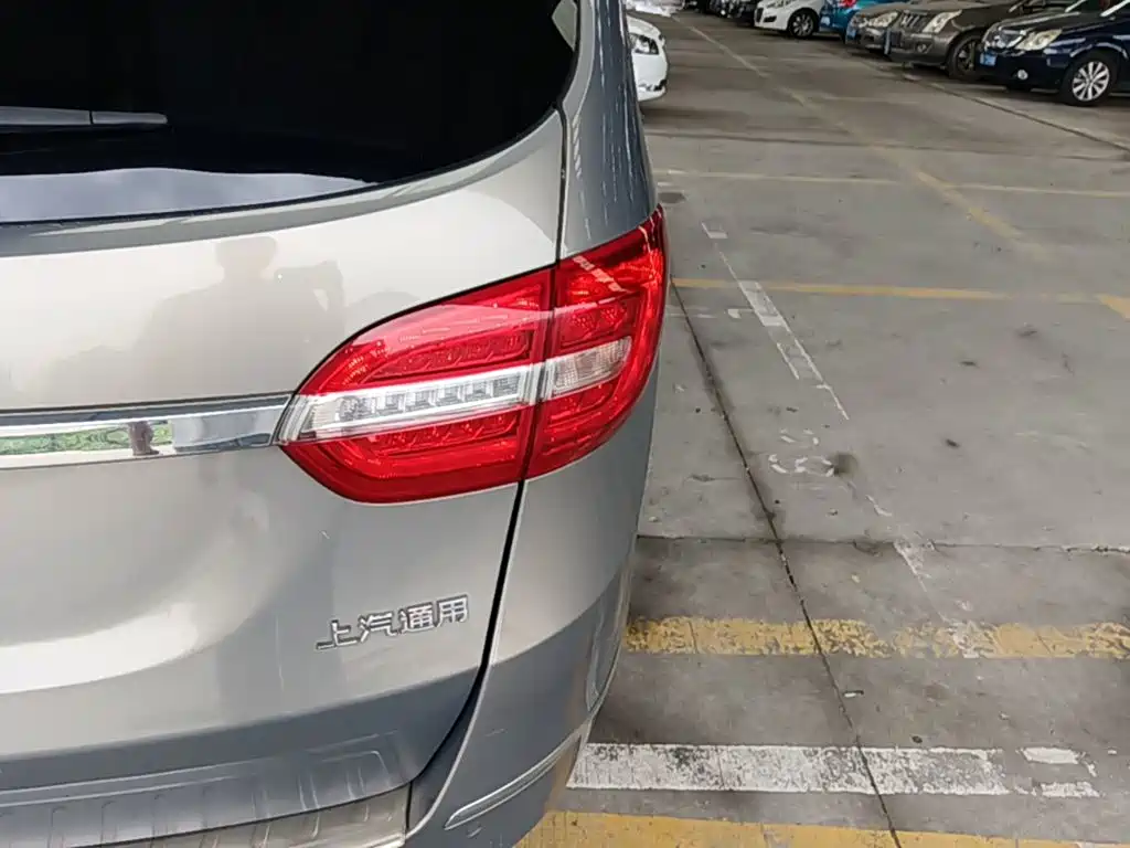 Buick GL8 2018 28T Luxury VI