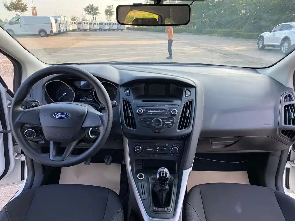 Ford Focus — миниатюра 5