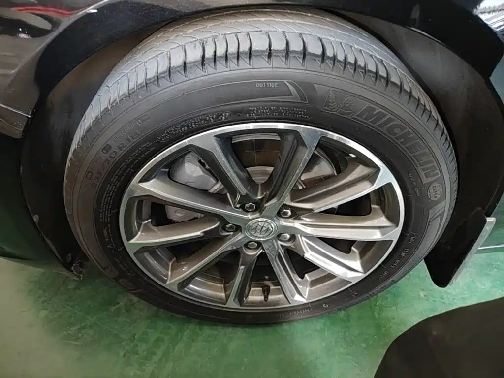 Buick LaCrosse — миниатюра 23
