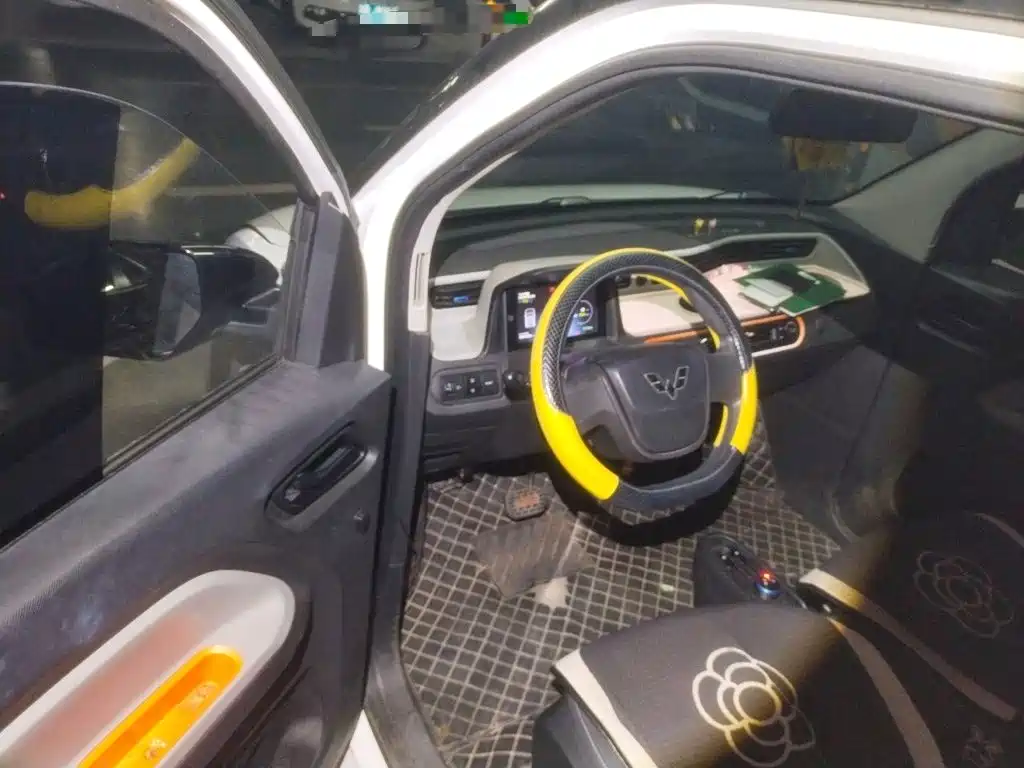 Wuling MINIEV — миниатюра 12