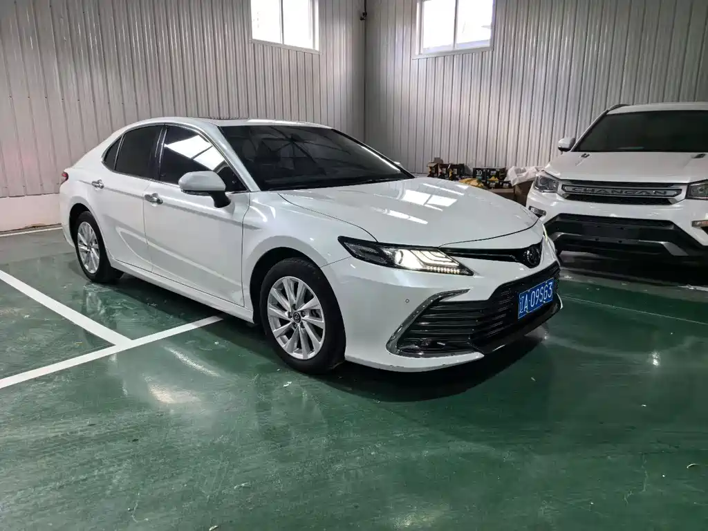 Toyota Camry 2023 2.0G Luxury