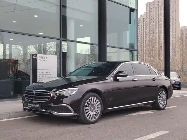 MERCEDES-BENZ E CLASS