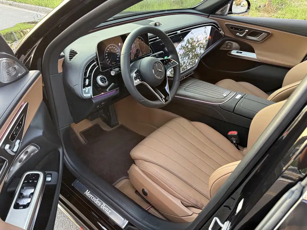 Mercedes-Benz E-Class — миниатюра 7