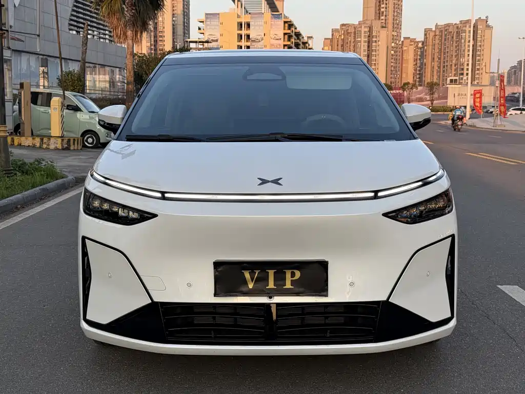 XPeng X9 — миниатюра 5