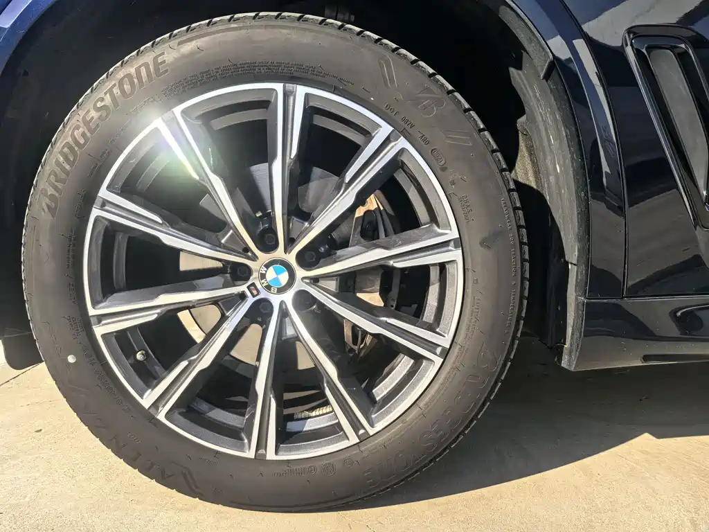 BMW X5 (Import) — миниатюра 14