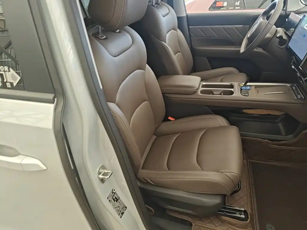 Wuling Xingguang 730 New Energy — миниатюра 25