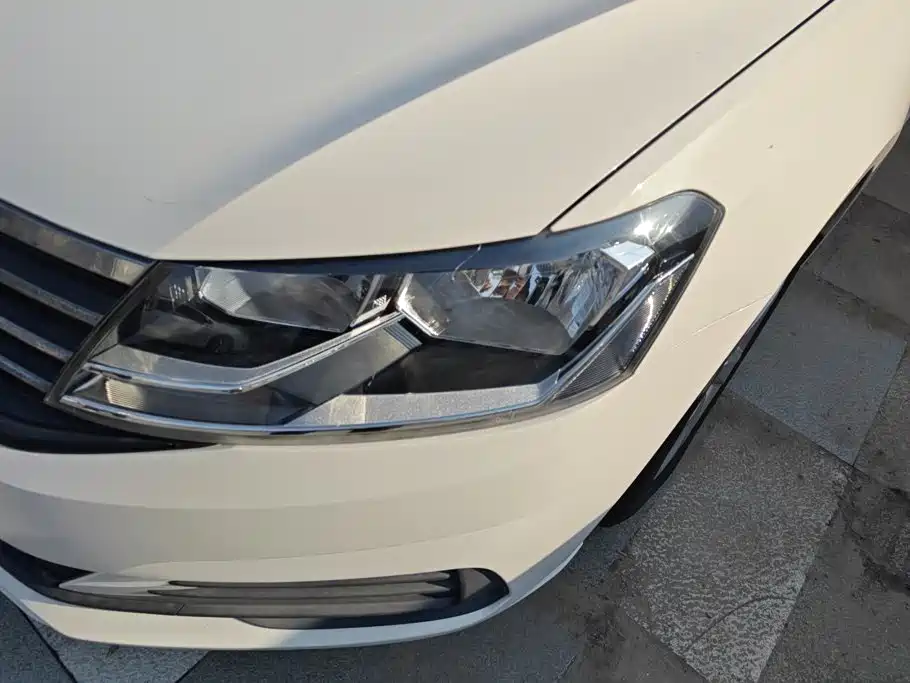 Volkswagen Lavida — миниатюра 5