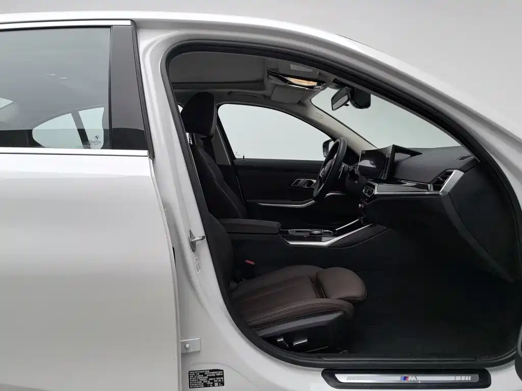 BMW 3 Series — миниатюра 23