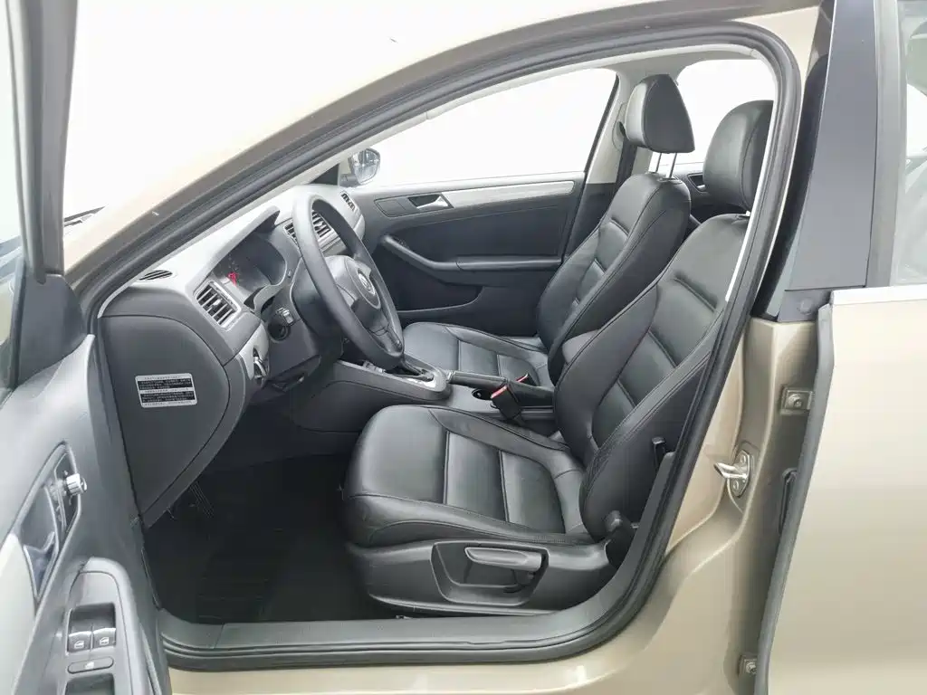 Volkswagen Sagitar — миниатюра 10