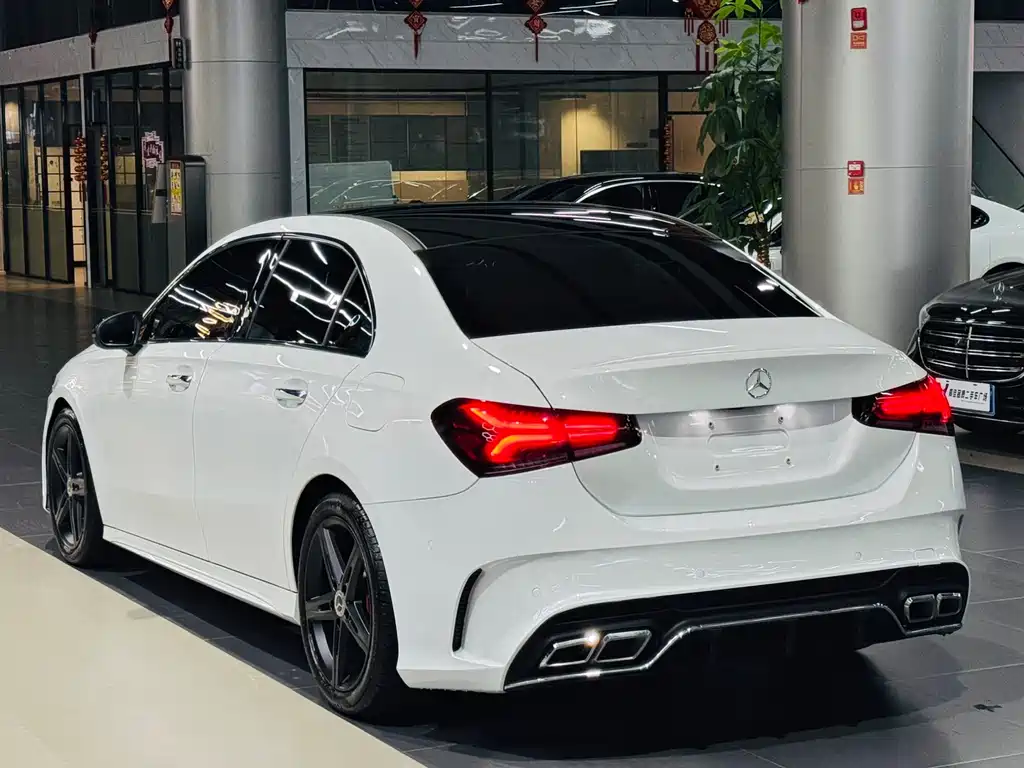 Mercedes-Benz A-Class — миниатюра 7