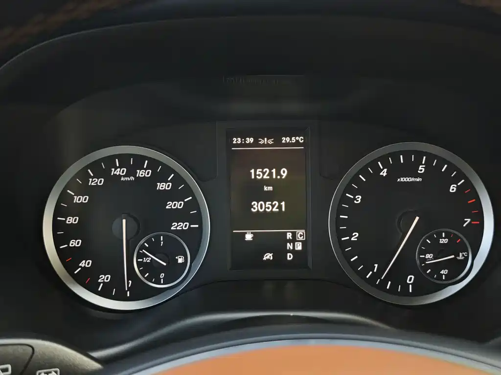 Mercedes-Benz Vito — миниатюра 9