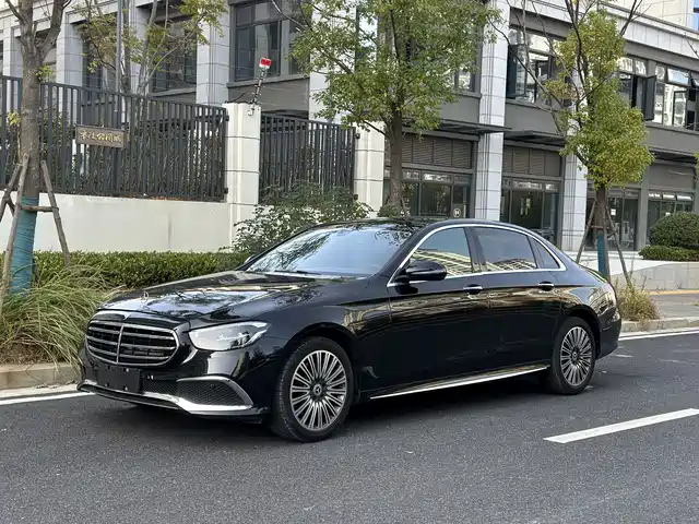 MERCEDES BENZ E CLASS