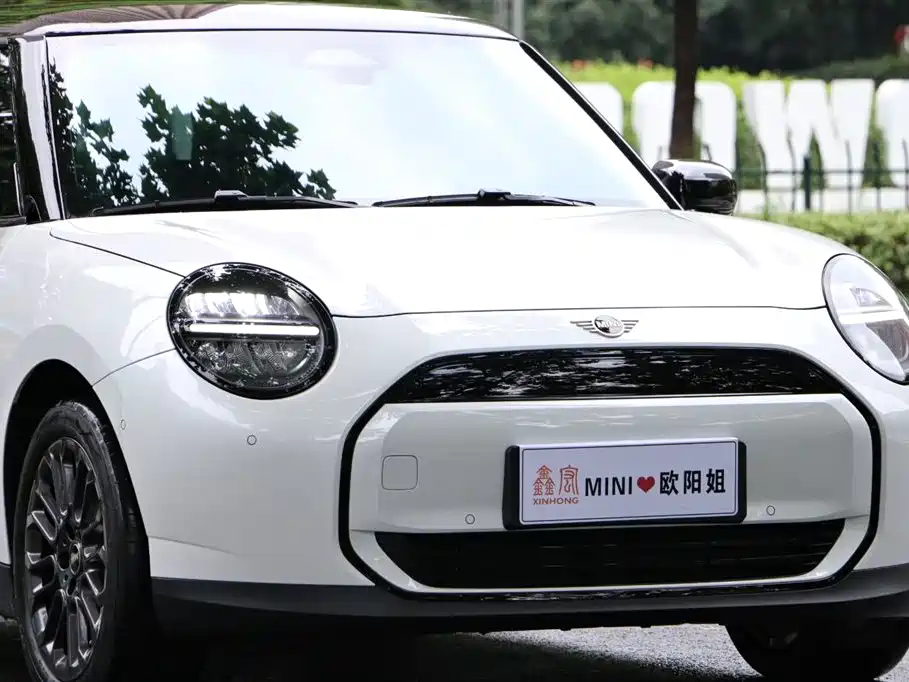 Mini COOPER 2026 466km COOPER E