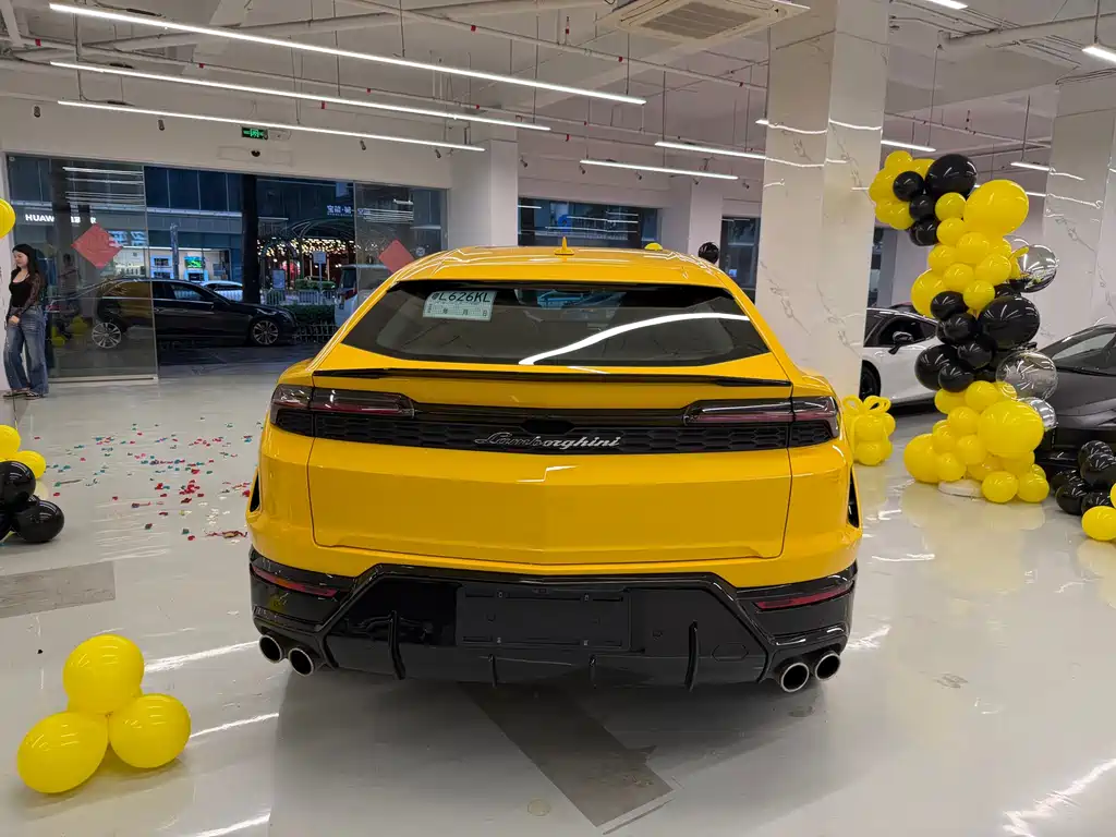 Lamborghini Urus SE 2025 4.0T Standard