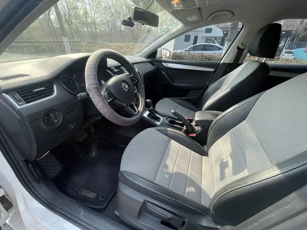 SKODA OCTAVIA