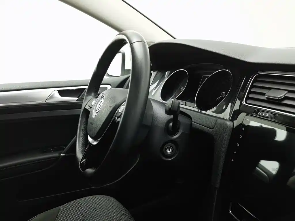 Volkswagen Golf — миниатюра 22