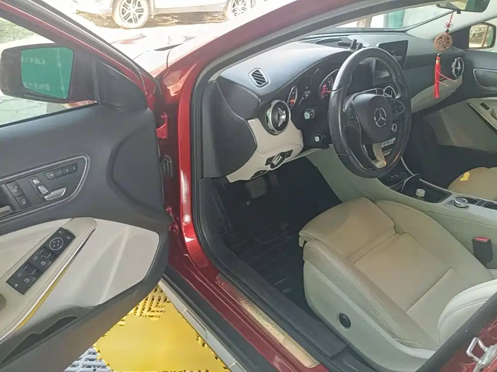 Mercedes-Benz GLA — миниатюра 16