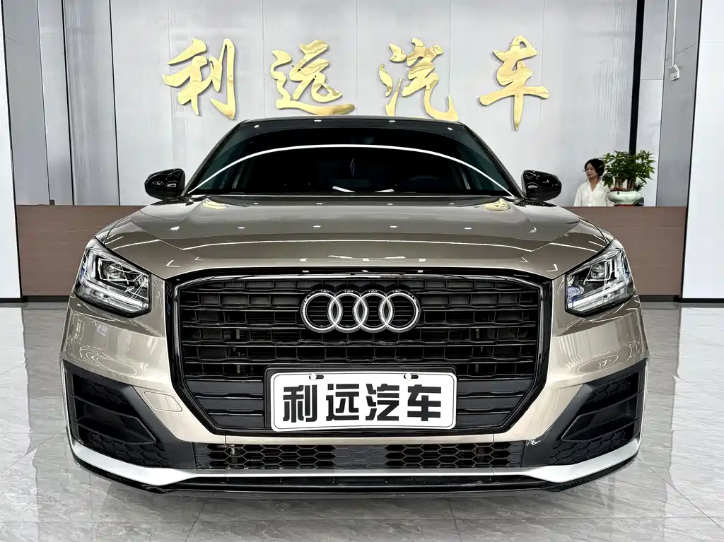 Audi Q2L — миниатюра 2