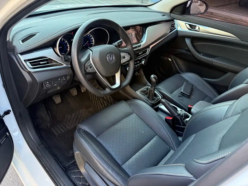 Changan Eado — миниатюра 4