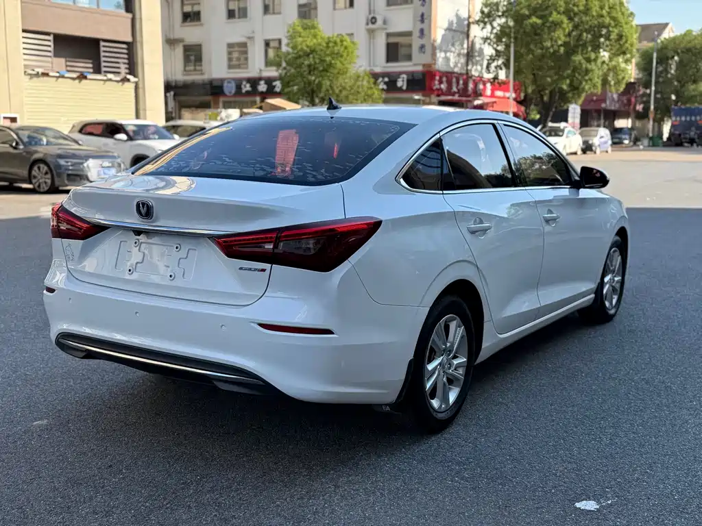 Changan Eado — миниатюра 9