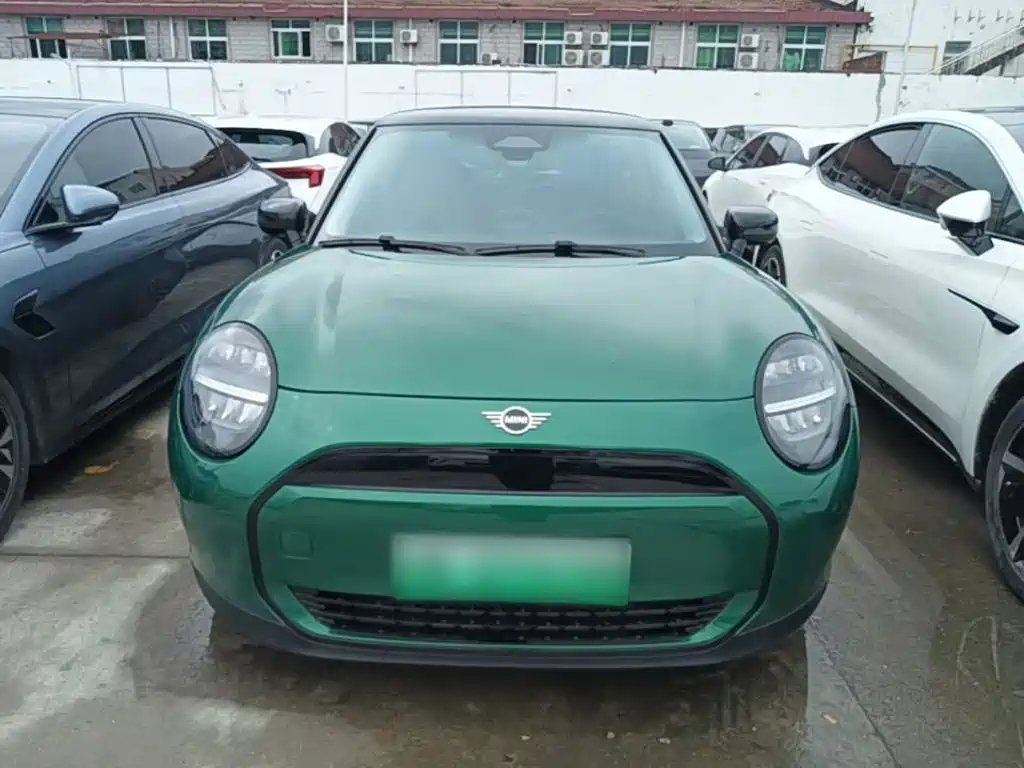 Mini COOPER 2024 456km COOPER E