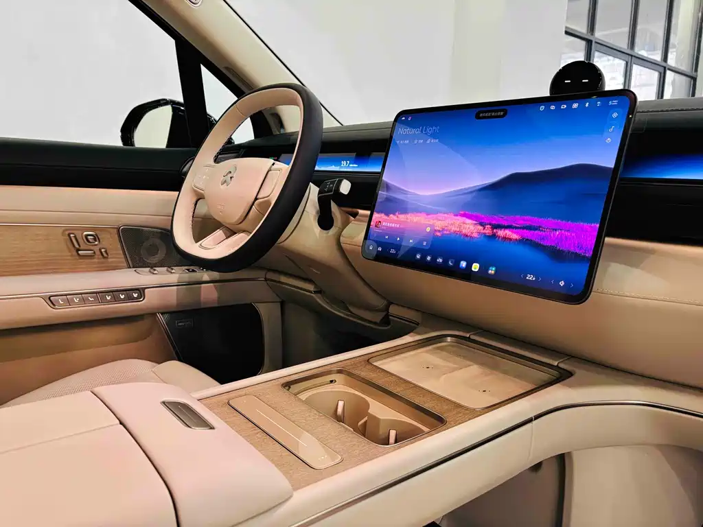 NIO ES8 — миниатюра 38