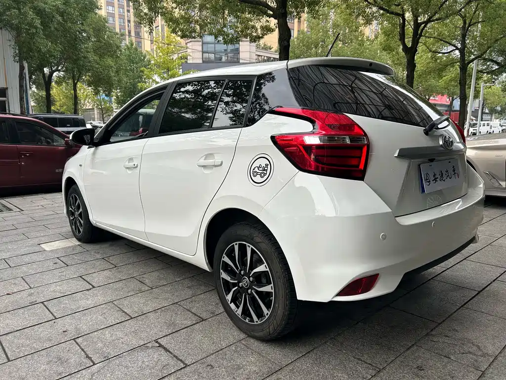 Toyota Yaris L — миниатюра 13
