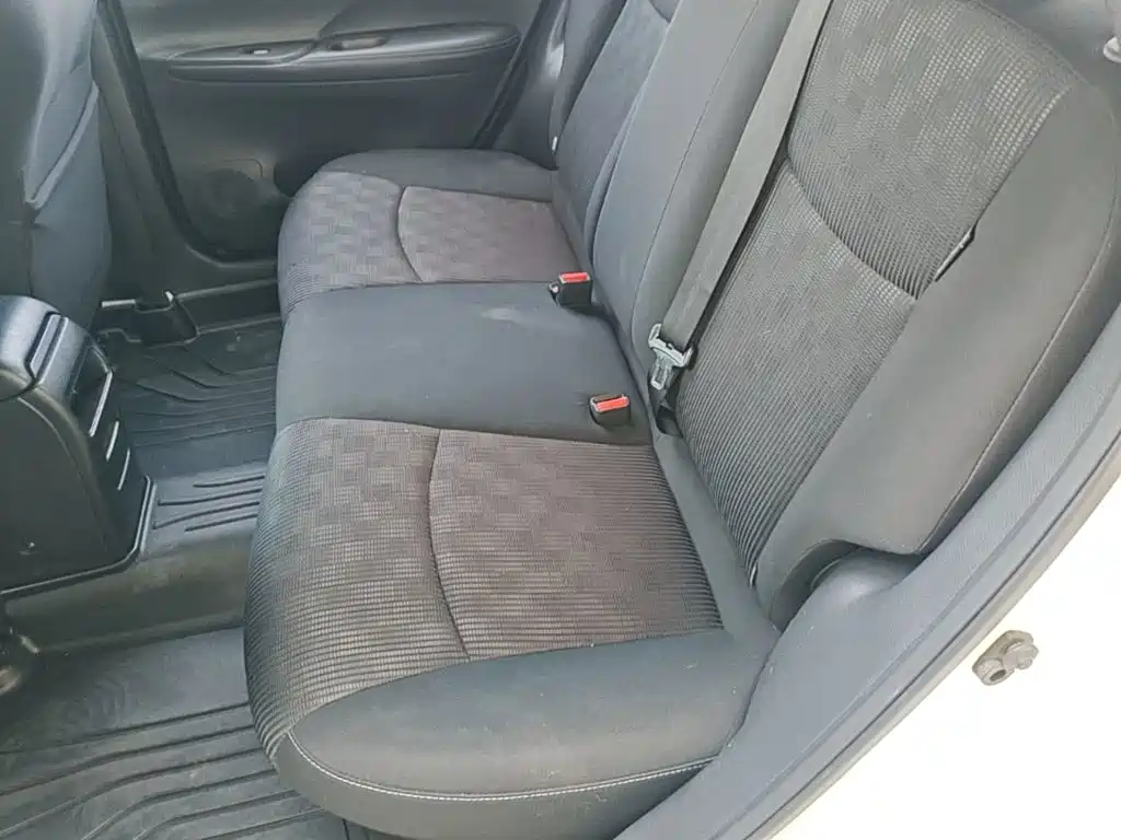 Nissan Tiida — миниатюра 17
