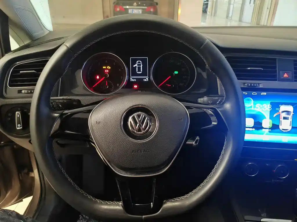 Volkswagen Golf — миниатюра 3