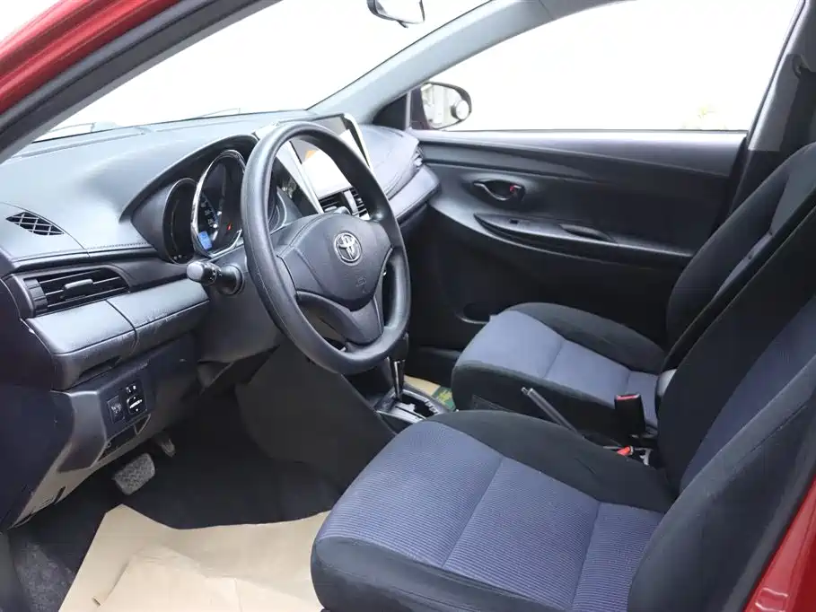 TOYOTA YARIS L ZHIXUAN