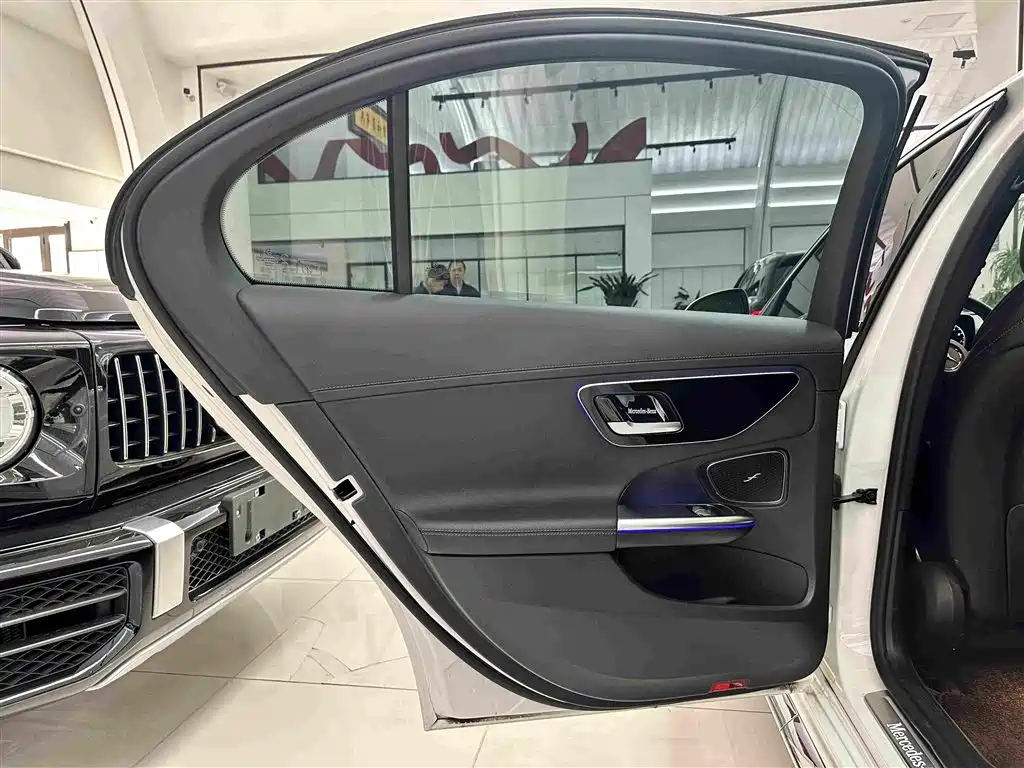 Mercedes-Benz C-Class — миниатюра 26