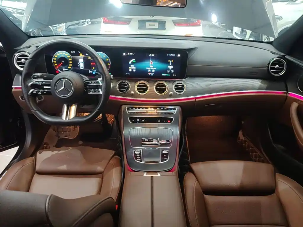 Mercedes-Benz E-Class — миниатюра 10