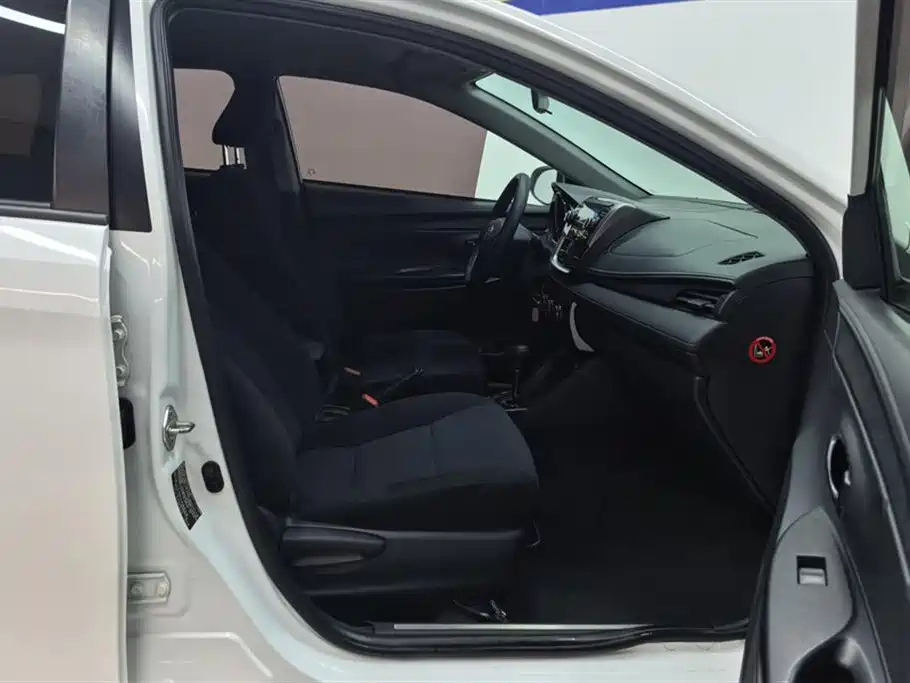 TOYOTA YARIS L ZHIXUAN