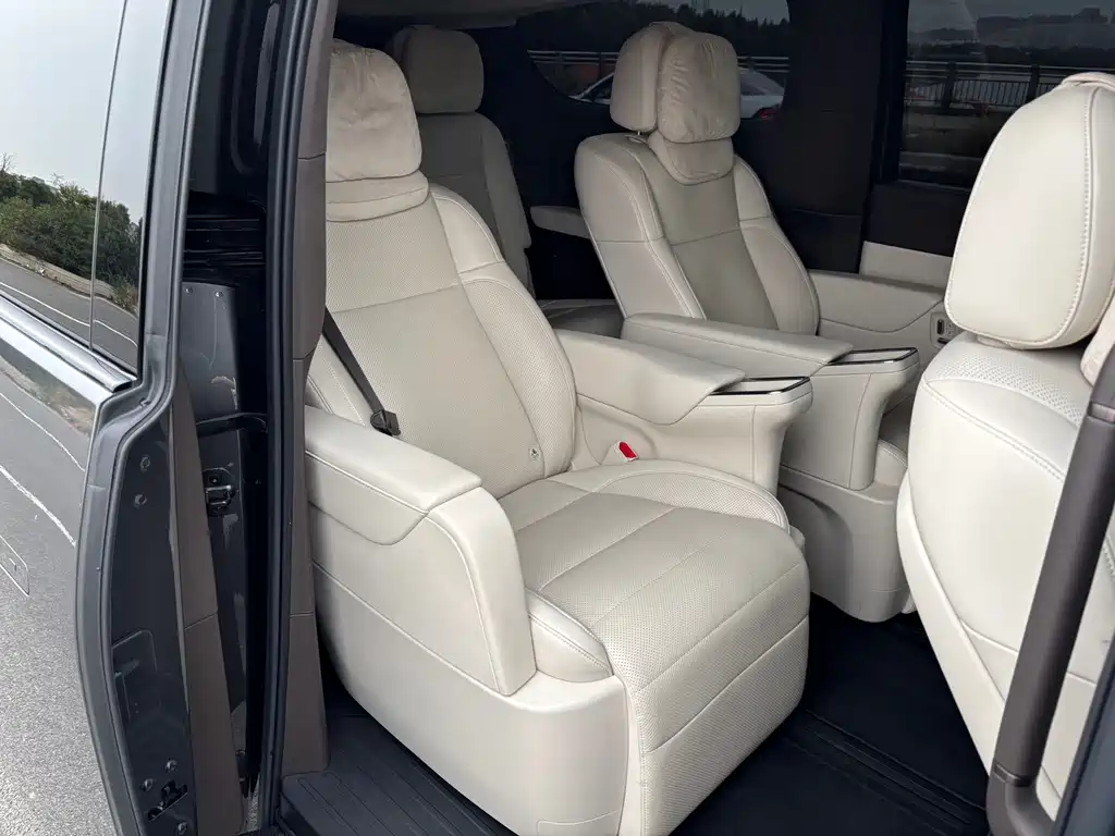 Li Auto Li MEGA — миниатюра 15