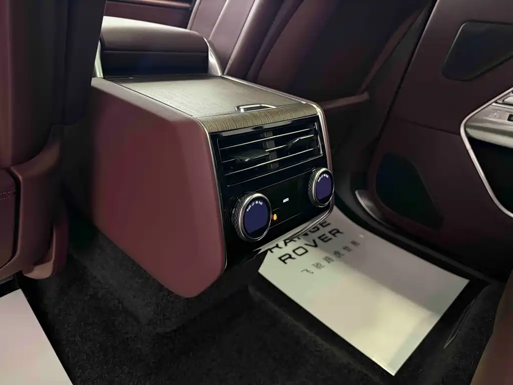 Land Rover Range Rover — миниатюра 16