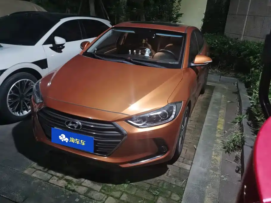 Hyundai Elantra