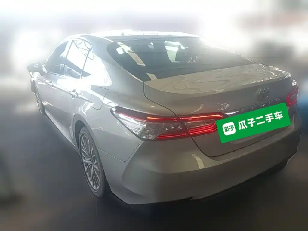 Toyota Camry — миниатюра 7
