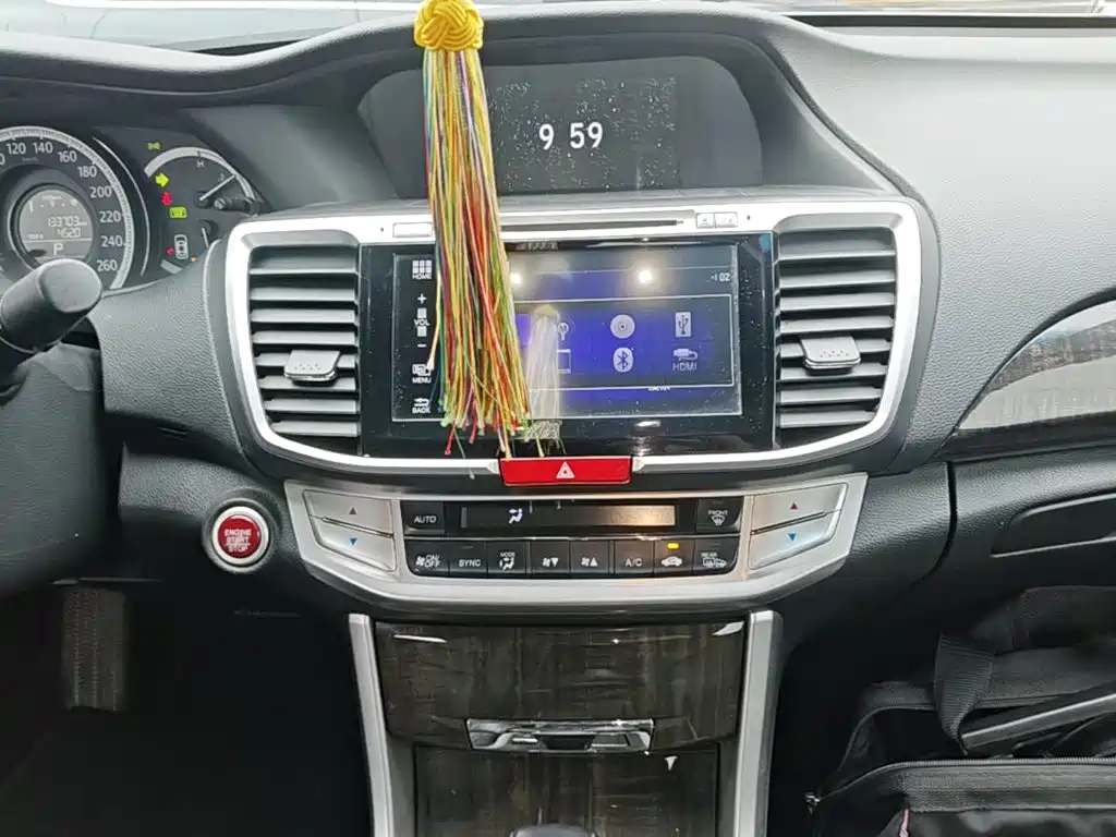Honda Accord — миниатюра 13