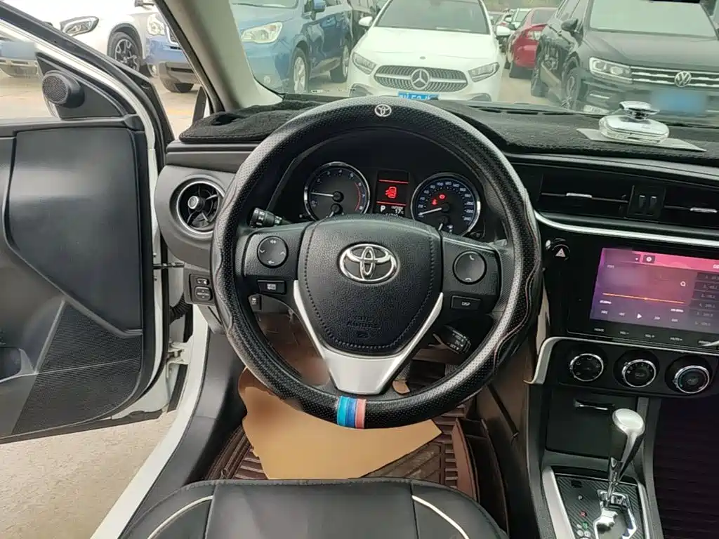 Toyota Corolla — миниатюра 11