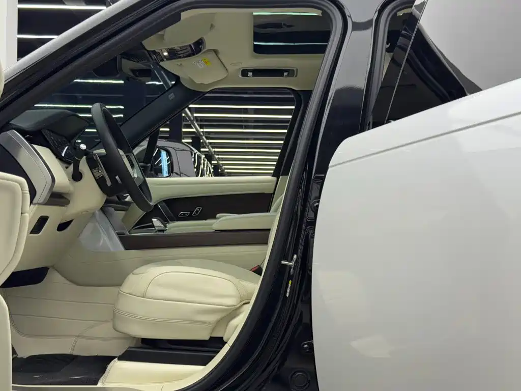 Land Rover Range Rover — миниатюра 8
