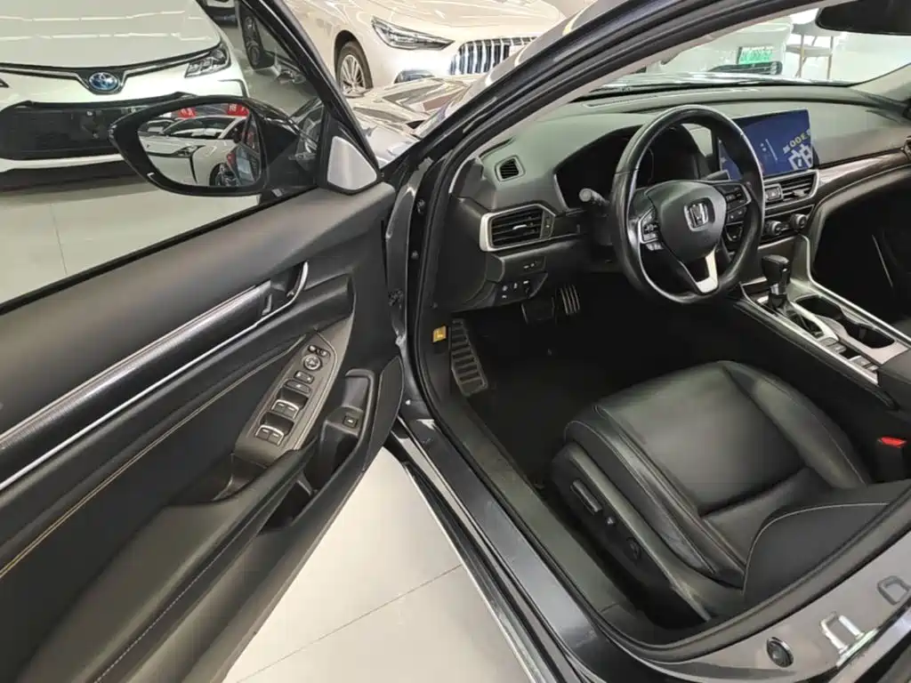 Honda Accord — миниатюра 16